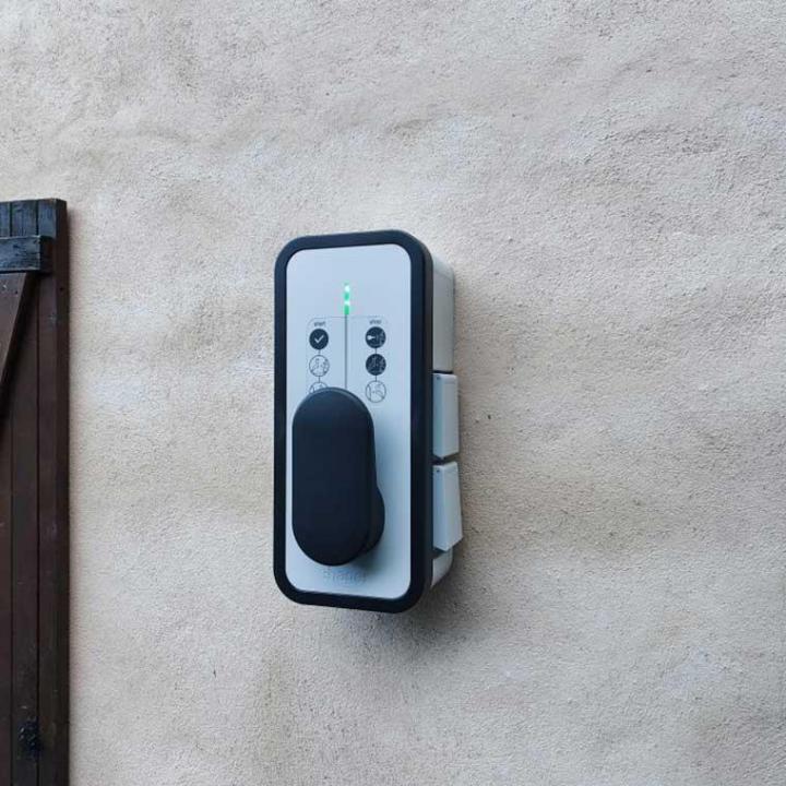 Installation d'une borne de recharge pour véhicule électrique Saint Jouin Bruneval